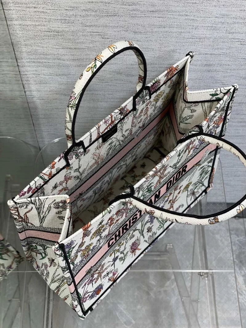 WaterResistant Christian Dior Shopping Bags 46921