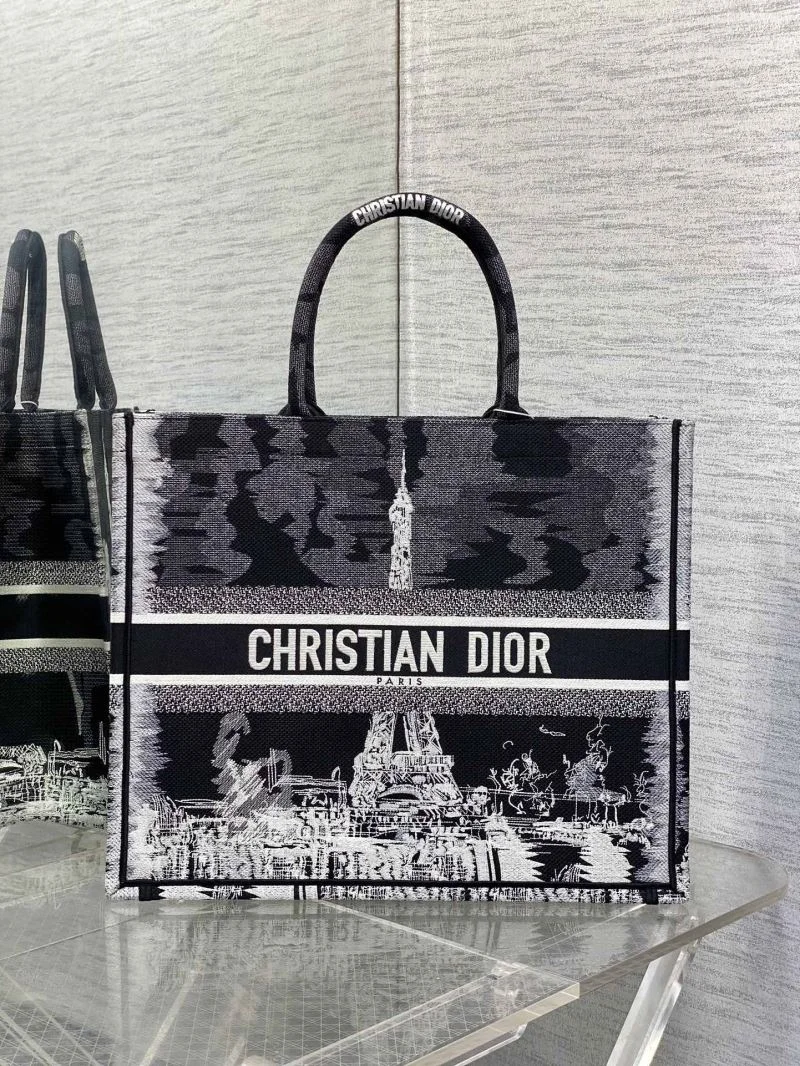 Effortless Christian Dior Shopping Bags 46883