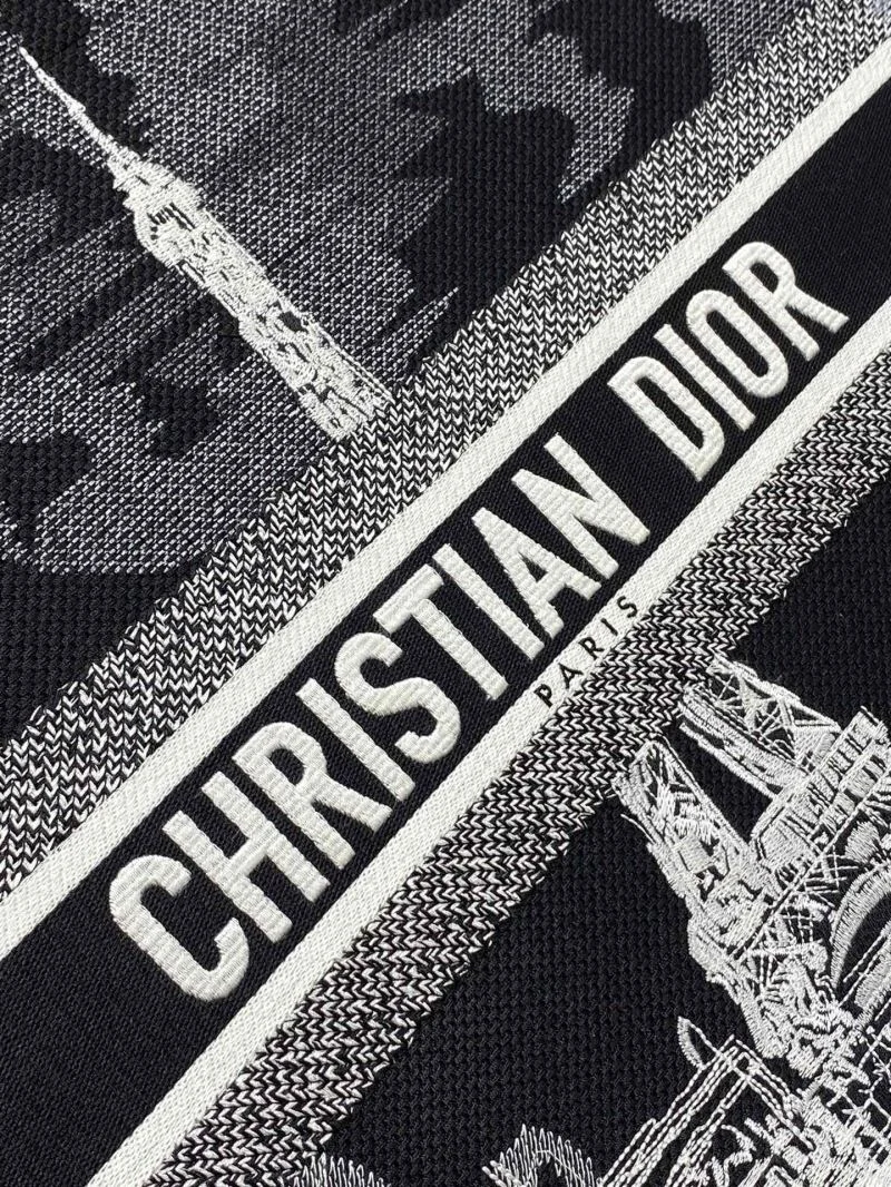 Effortless Christian Dior Shopping Bags 46883