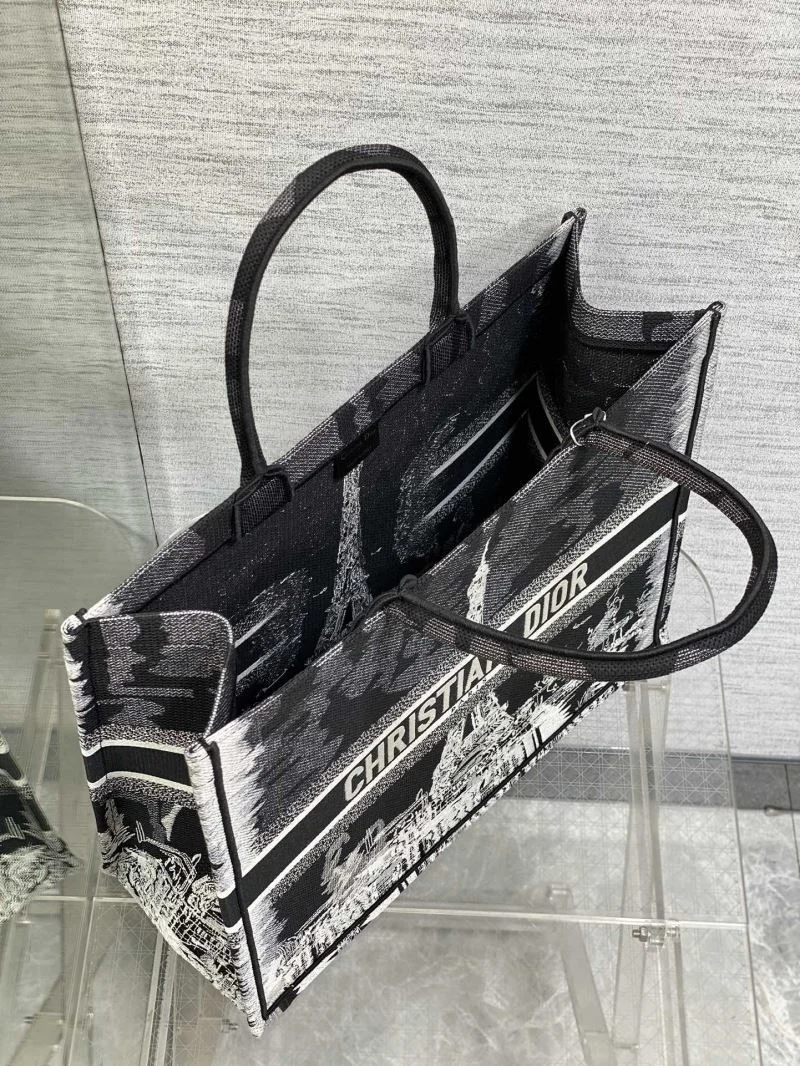 Effortless Christian Dior Shopping Bags 46883