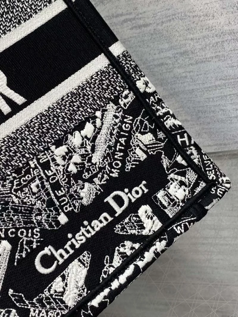 Vibrant Christian Dior Shopping Bags 46882