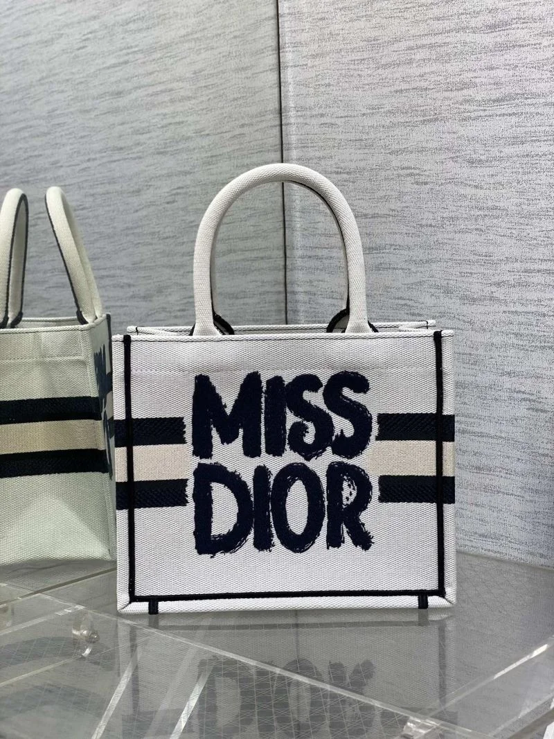 Christian Dior Shopping Bags GoodFit 46875