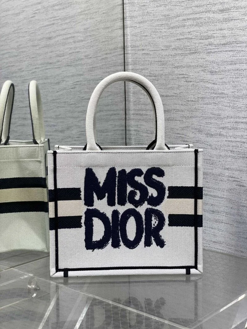 Christian Dior Shopping Bags GoodFit 46875