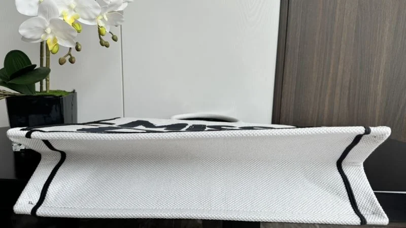 HighQuality Christian Dior Shopping Bags 46871