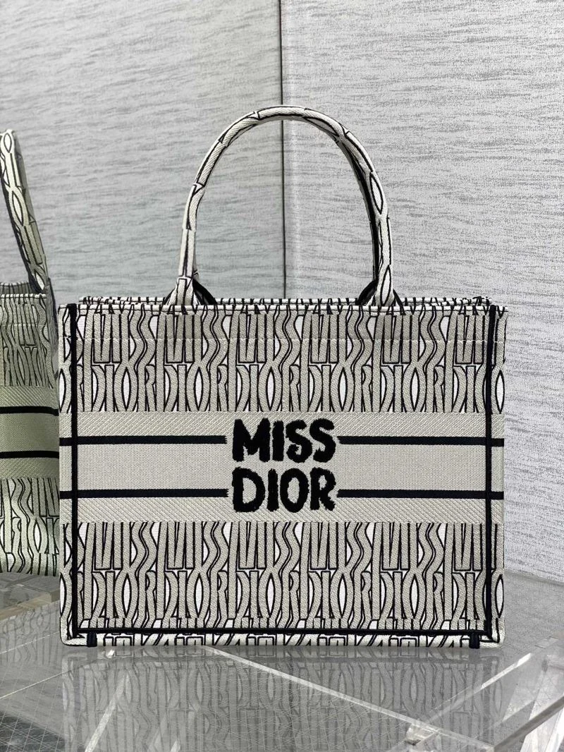 Christian Dior Shopping Bags Snug 46876