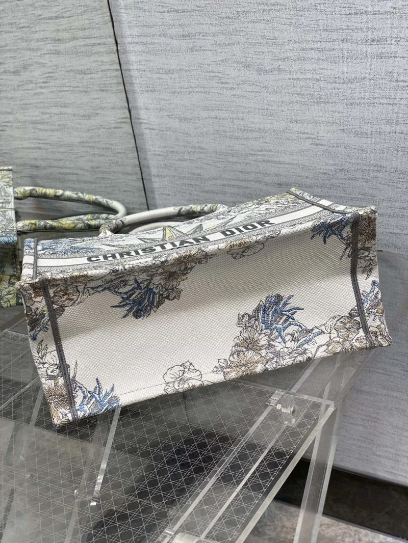 Christian Dior Shopping Bags Unisex 46852