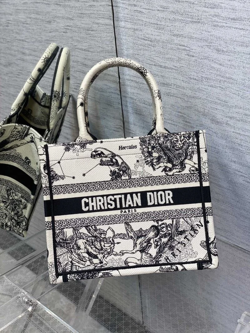Christian Dior Shopping Bags UrbanChic 46853