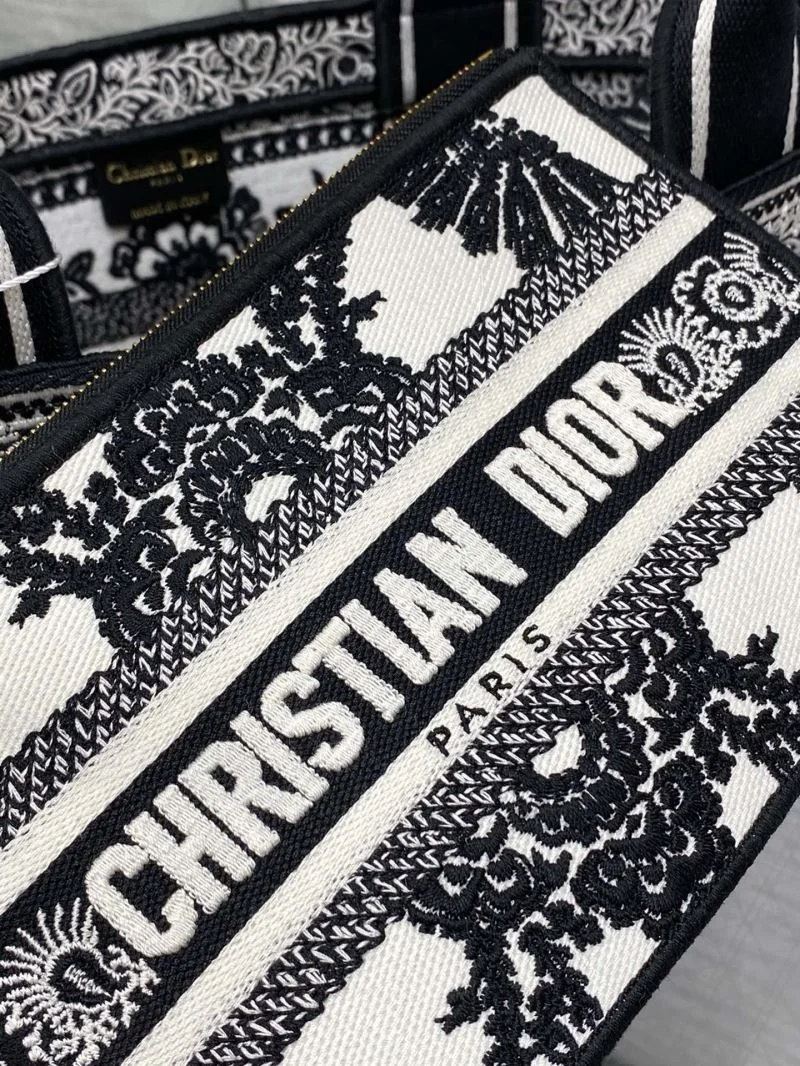 Trendsetting Christian Dior Shopping Bags 46838