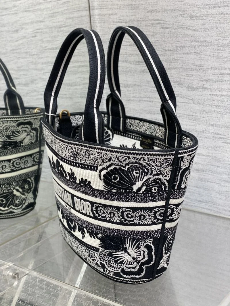 Trendsetting Christian Dior Shopping Bags 46838