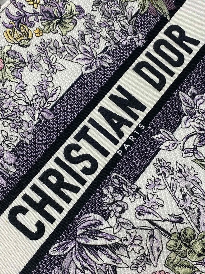 EyeCatching Christian Dior Shopping Bags 46837