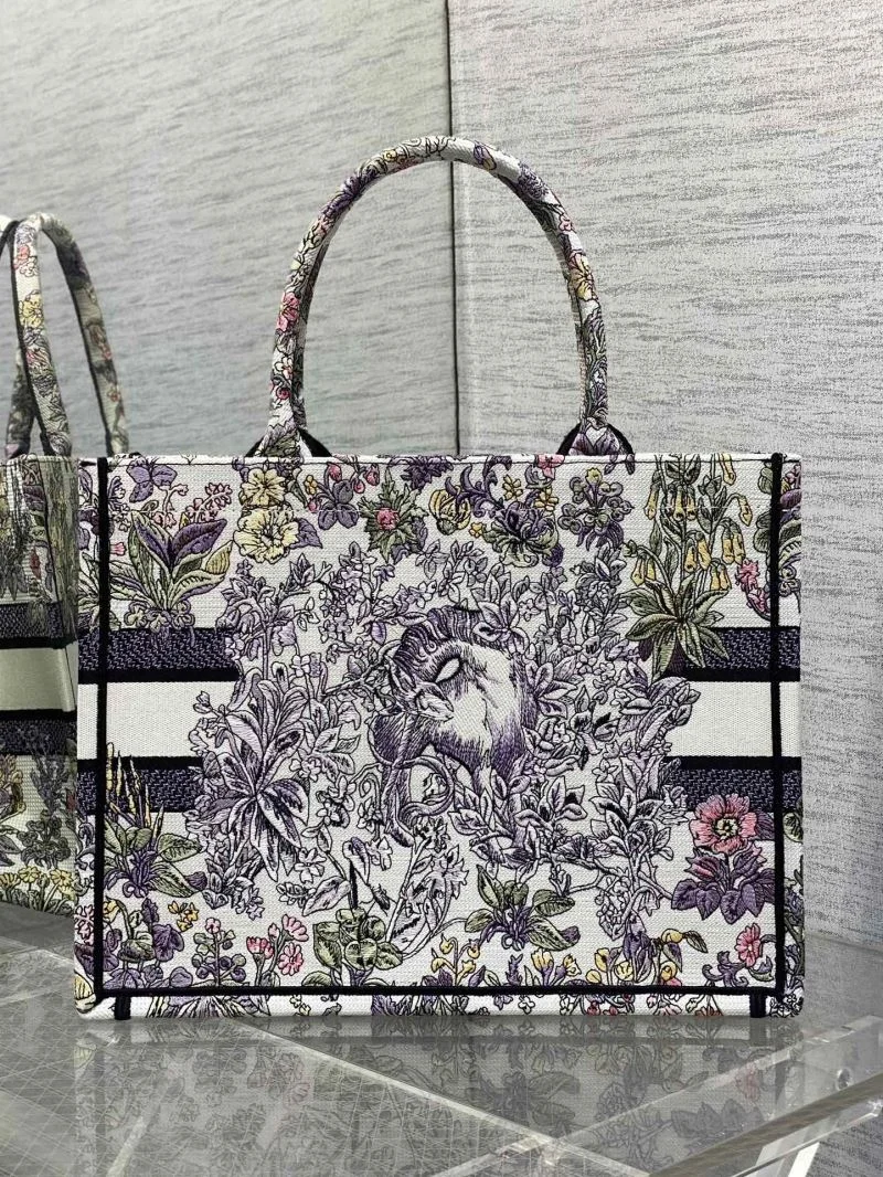 EyeCatching Christian Dior Shopping Bags 46837