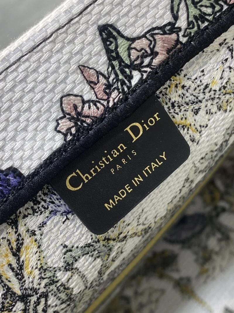 GoodFit Christian Dior Shopping Bags 46834