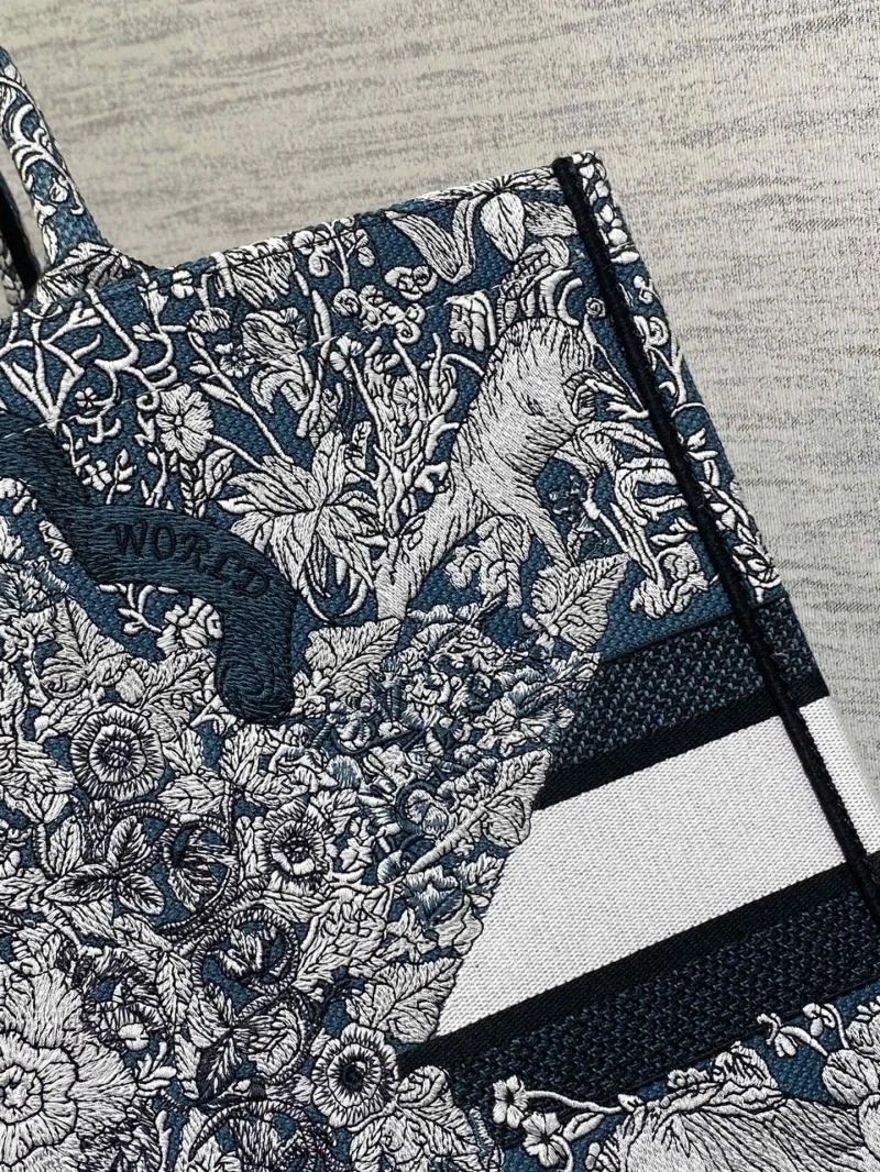 Chic Christian Dior Shopping Bags 46831
