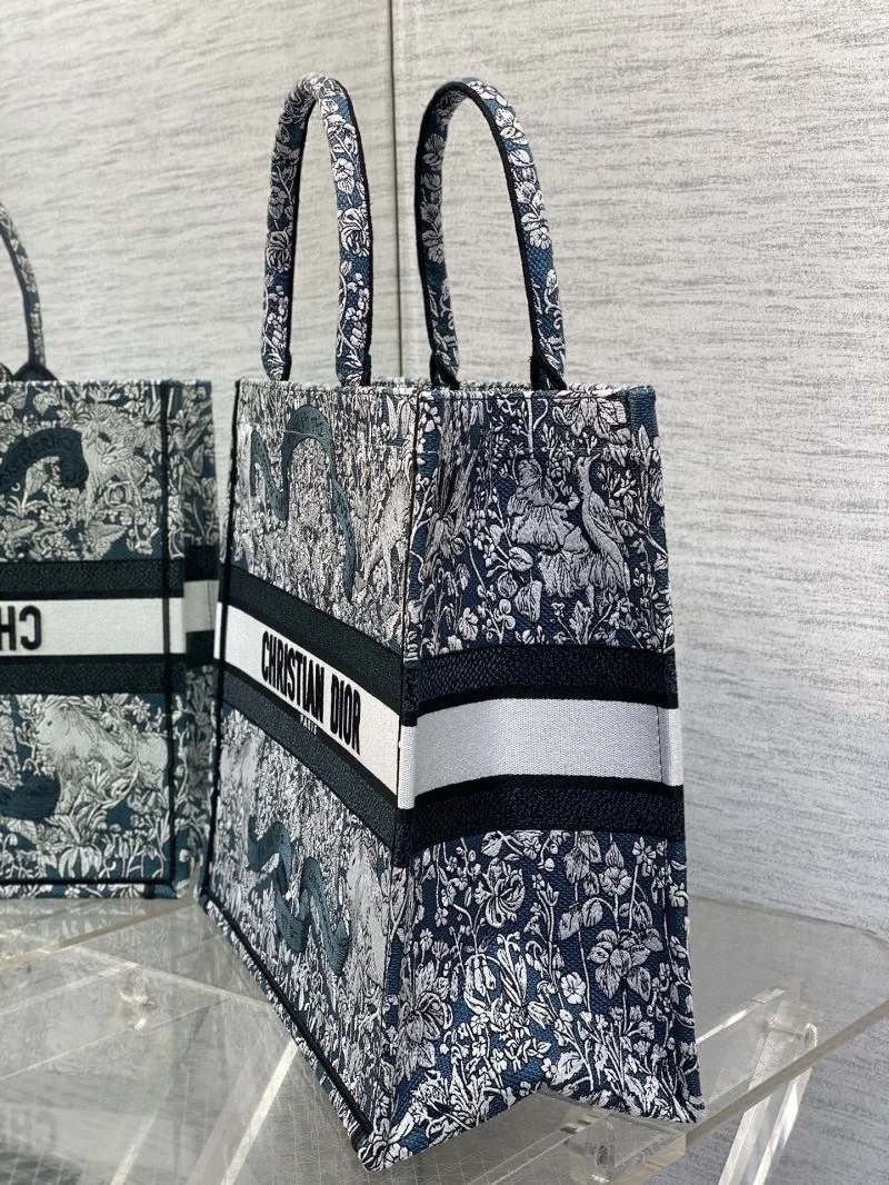 Chic Christian Dior Shopping Bags 46831