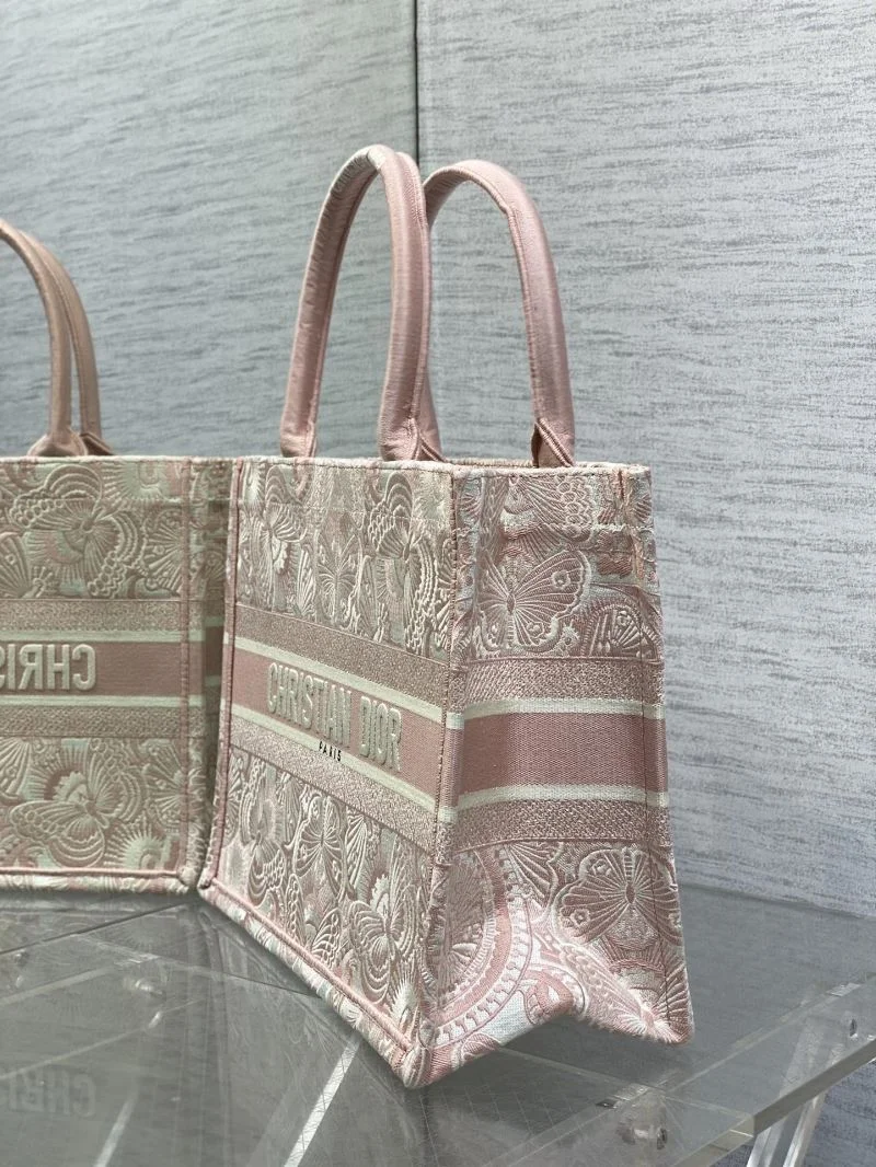 EyeCatching Christian Dior Shopping Bags 46821
