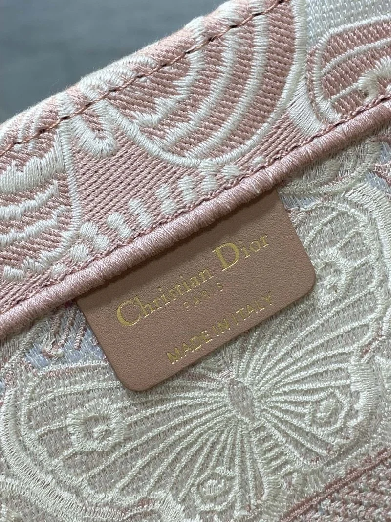 EyeCatching Christian Dior Shopping Bags 46821