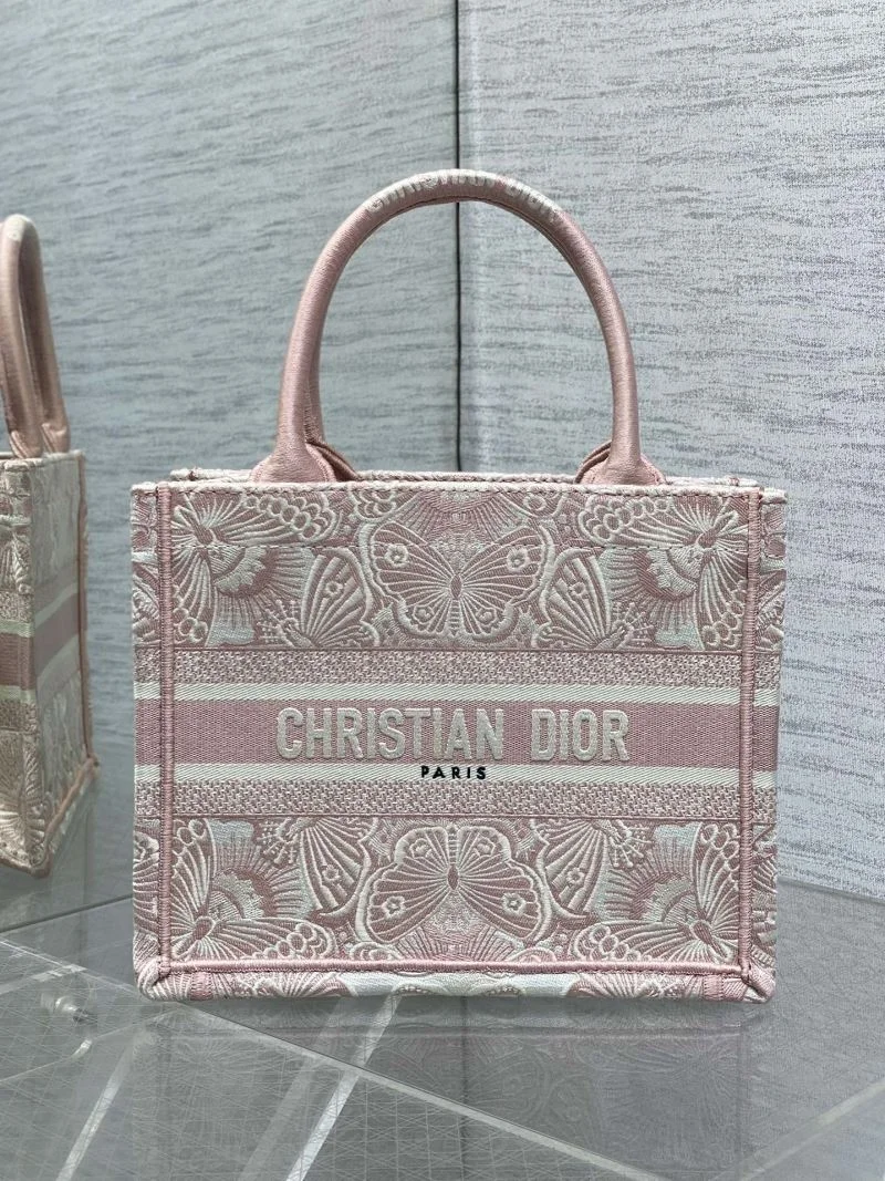 Cozy Christian Dior Shopping Bags 46818