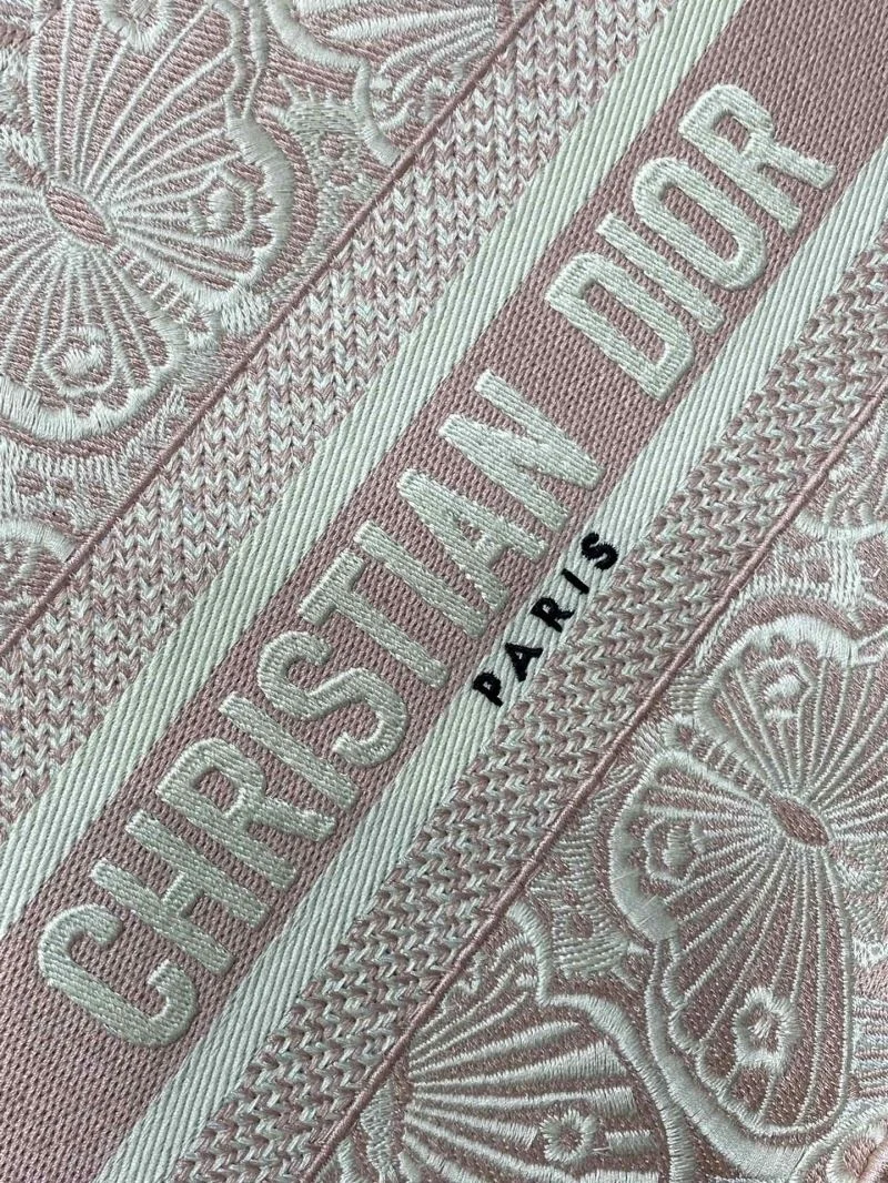 Cozy Christian Dior Shopping Bags 46818