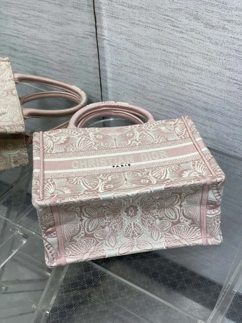 Cozy Christian Dior Shopping Bags 46818
