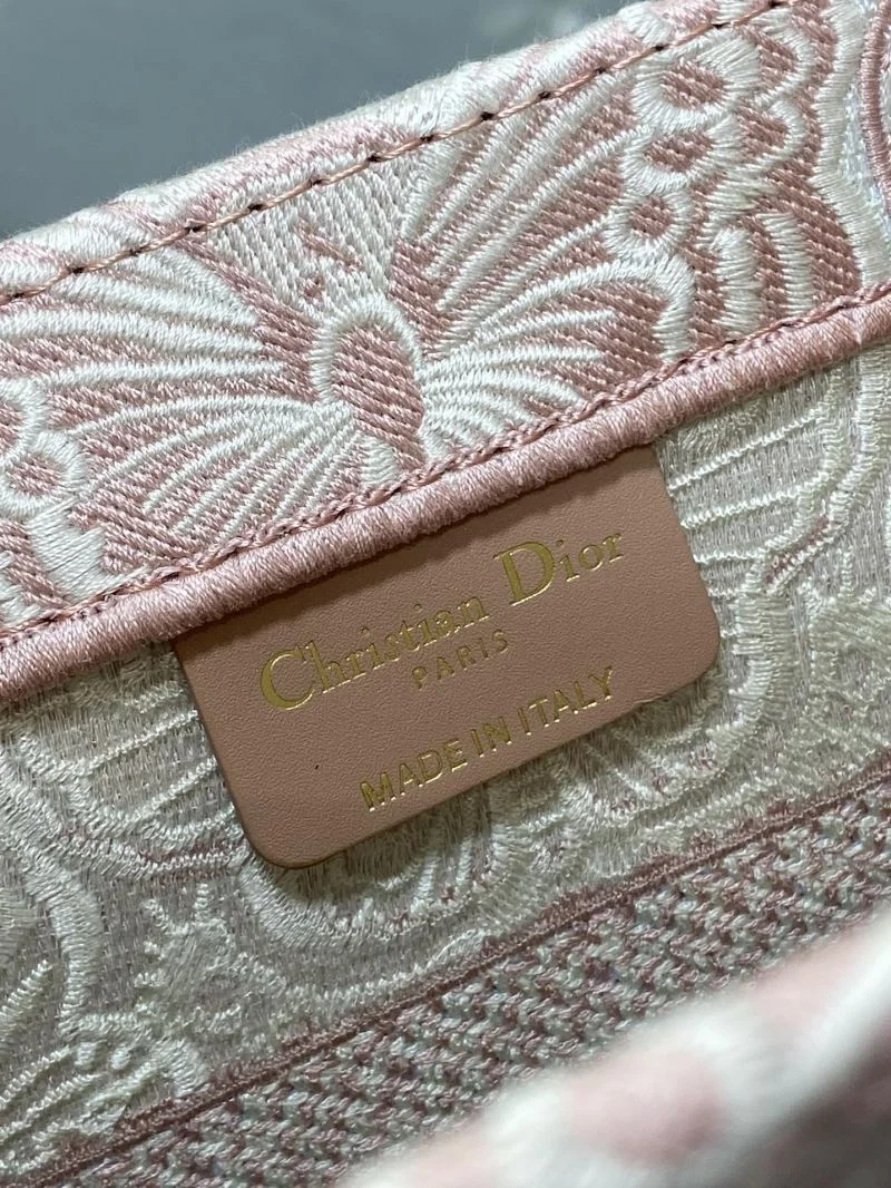 Cozy Christian Dior Shopping Bags 46818