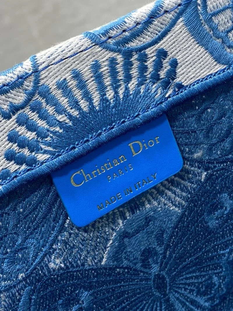 Sophisticated Christian Dior Shopping Bags 46856