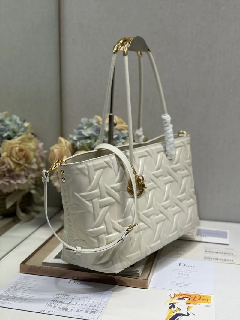 RelaxedFit Christian Dior Shopping Bags 46820