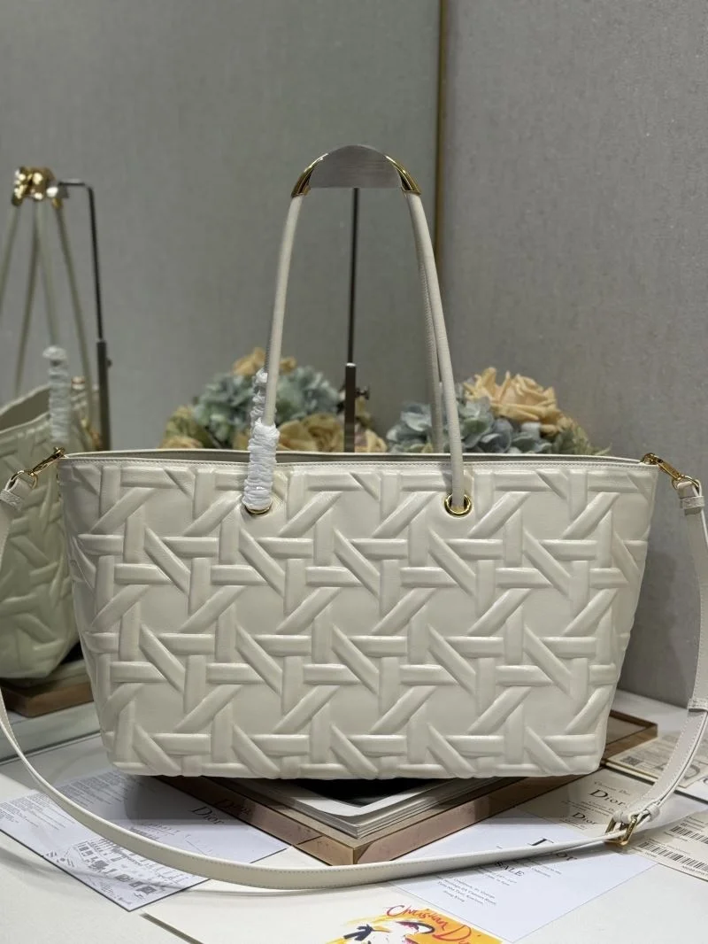 RelaxedFit Christian Dior Shopping Bags 46820