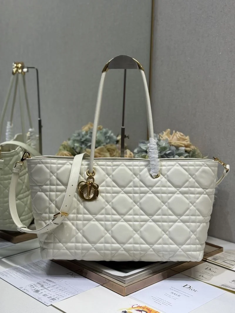 Refined Christian Dior Shopping Bags 46814