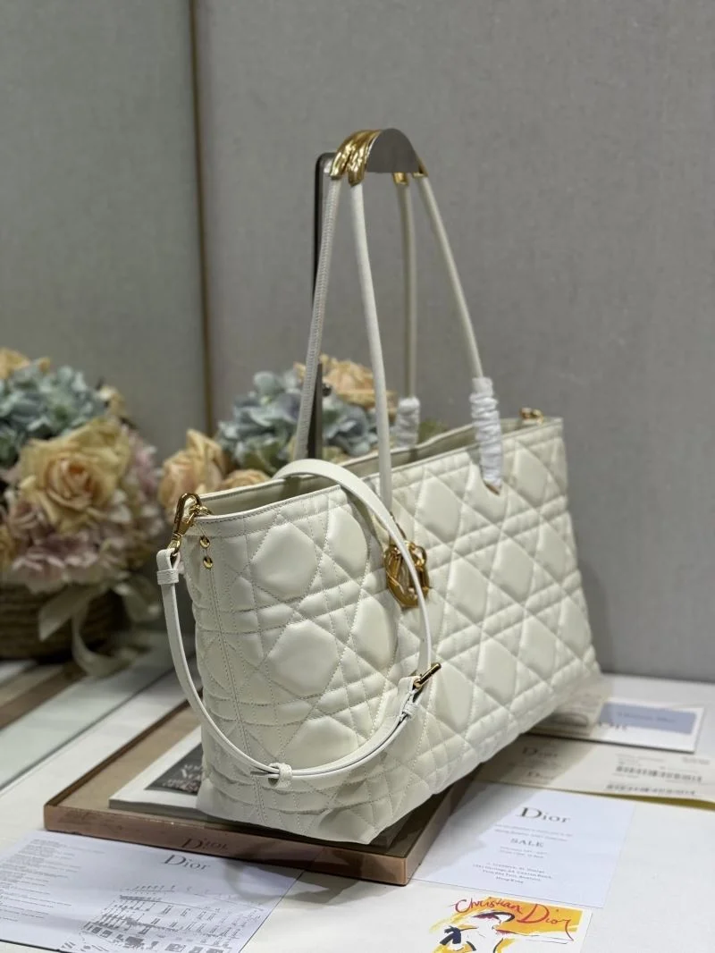 Refined Christian Dior Shopping Bags 46814