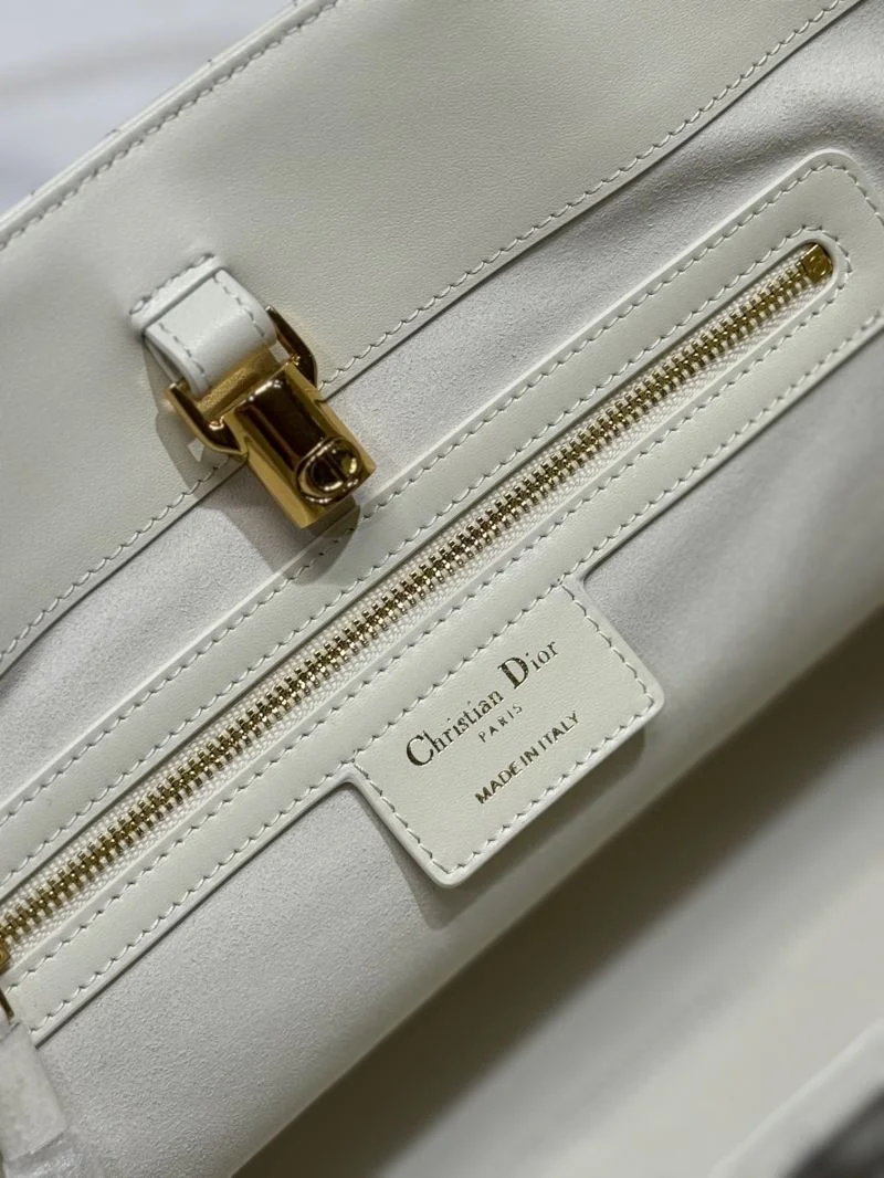 Refined Christian Dior Shopping Bags 46814