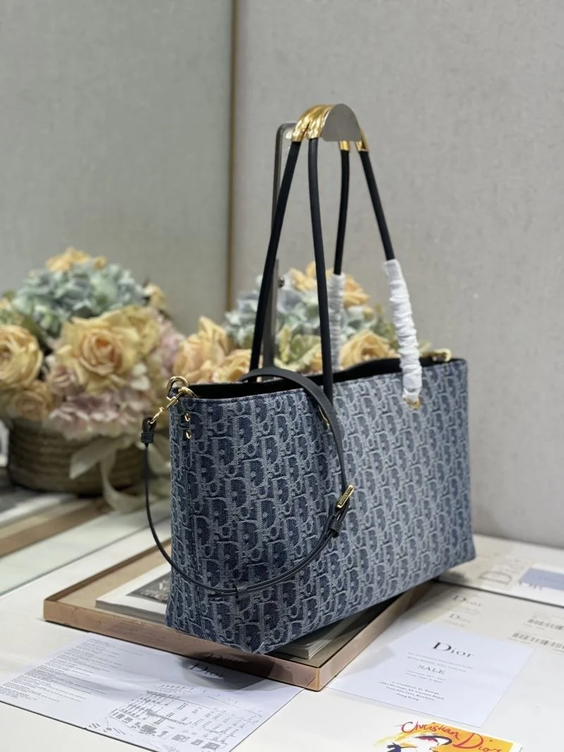 Elegant Christian Dior Shopping Bags 46949