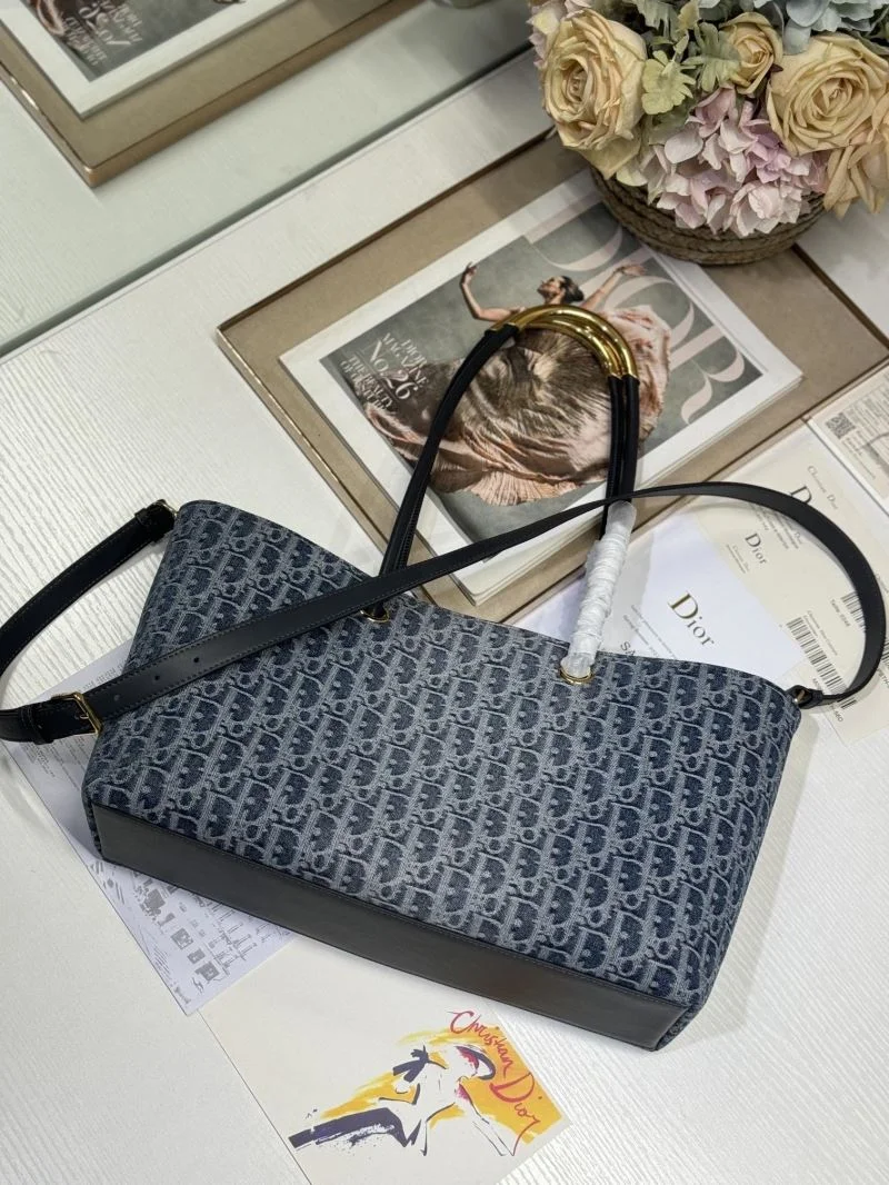 Elegant Christian Dior Shopping Bags 46949