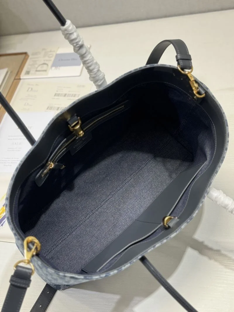 Elegant Christian Dior Shopping Bags 46949