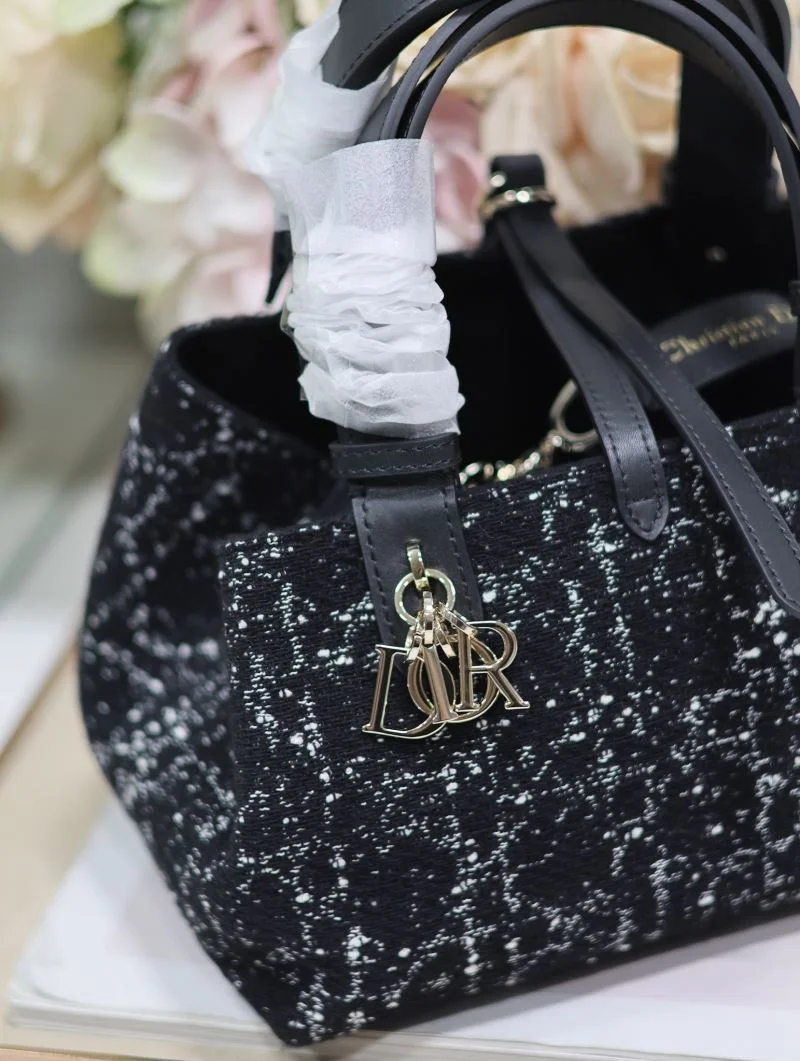 Chic Christian Dior Shopping Bags 46800