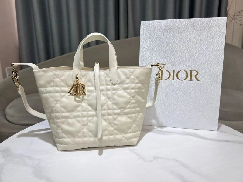 Christian Dior Shopping Bags Casual 46802
