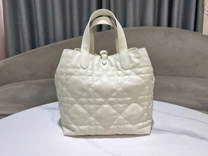 Christian Dior Shopping Bags Casual 46802