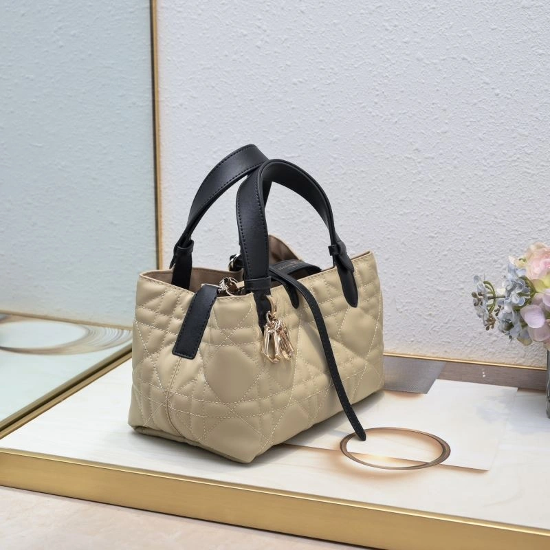 Cozy Christian Dior Shopping Bags 85523