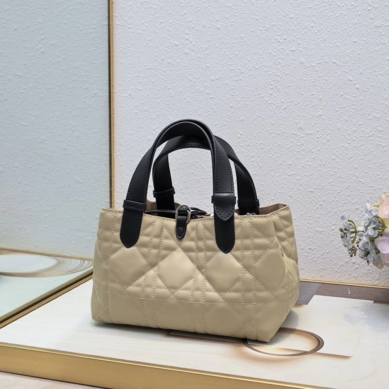 Cozy Christian Dior Shopping Bags 85523