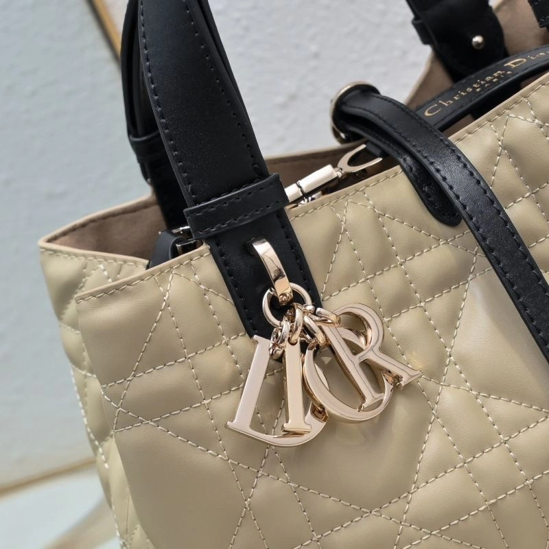 Cozy Christian Dior Shopping Bags 85523
