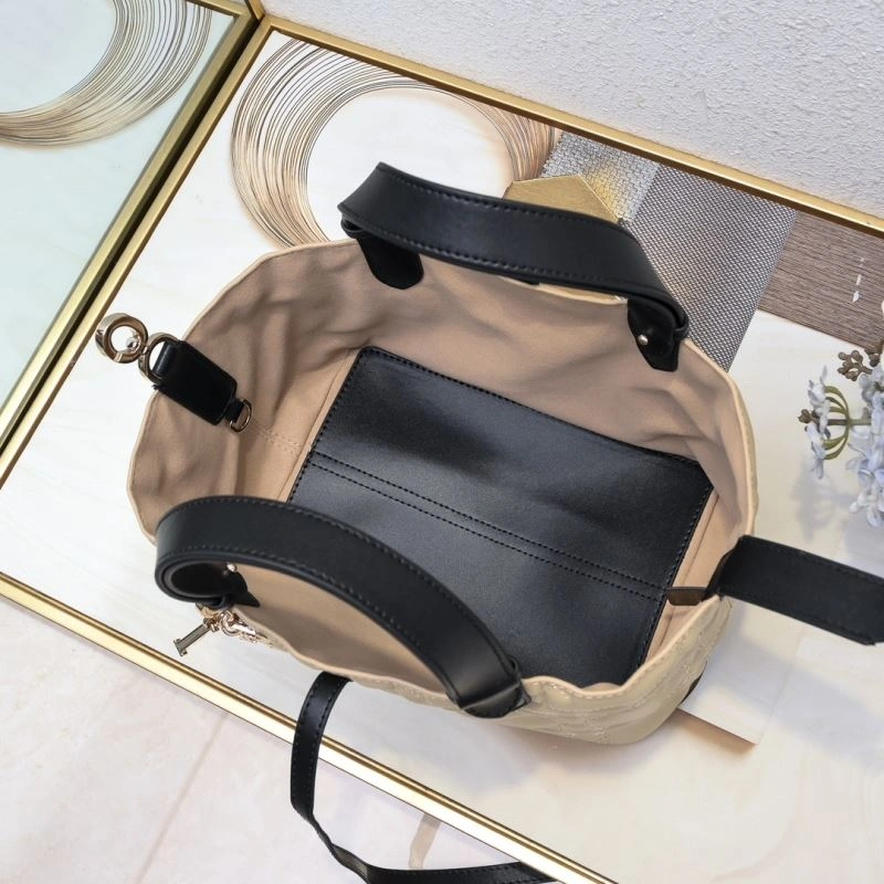 Cozy Christian Dior Shopping Bags 85523