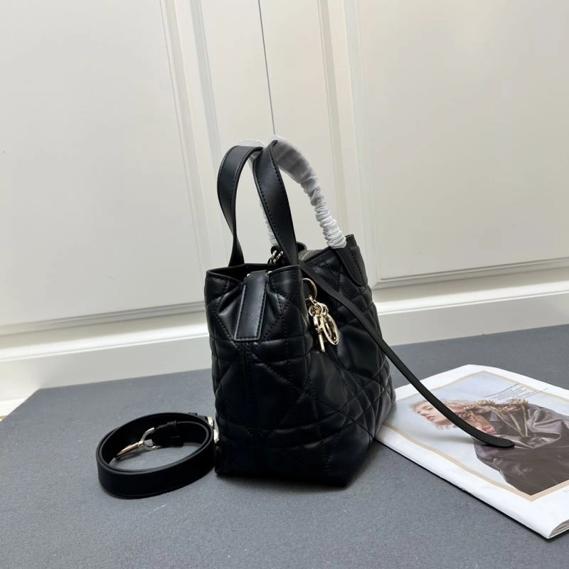 Christian Dior Shopping Bags FashionForward 84253