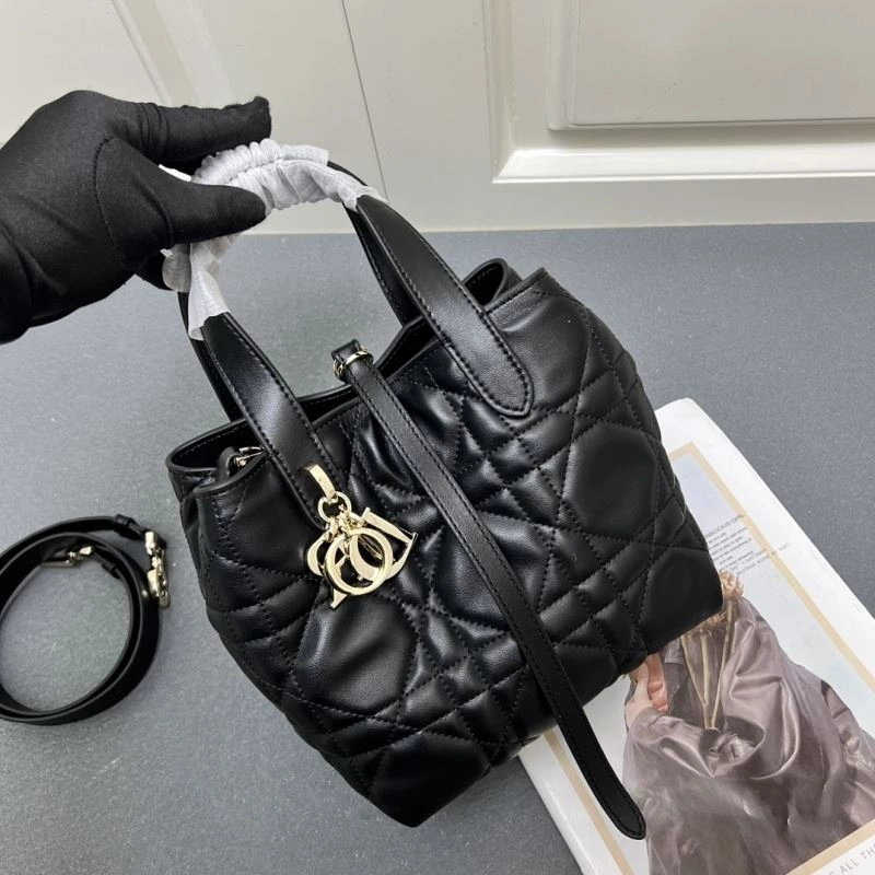 Christian Dior Shopping Bags FashionForward 84253