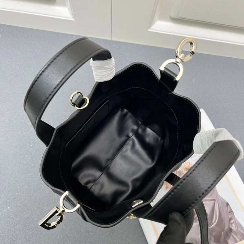 Christian Dior Shopping Bags FashionForward 84253