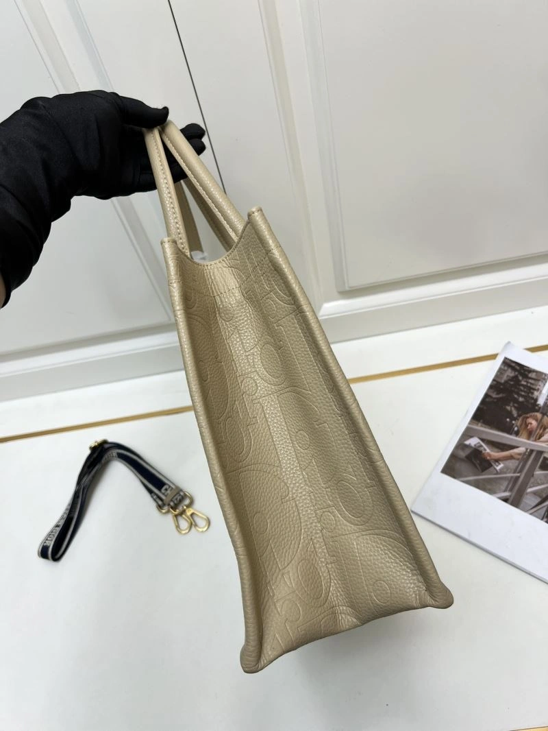 Contemporary Christian Dior Shopping Bags 84248