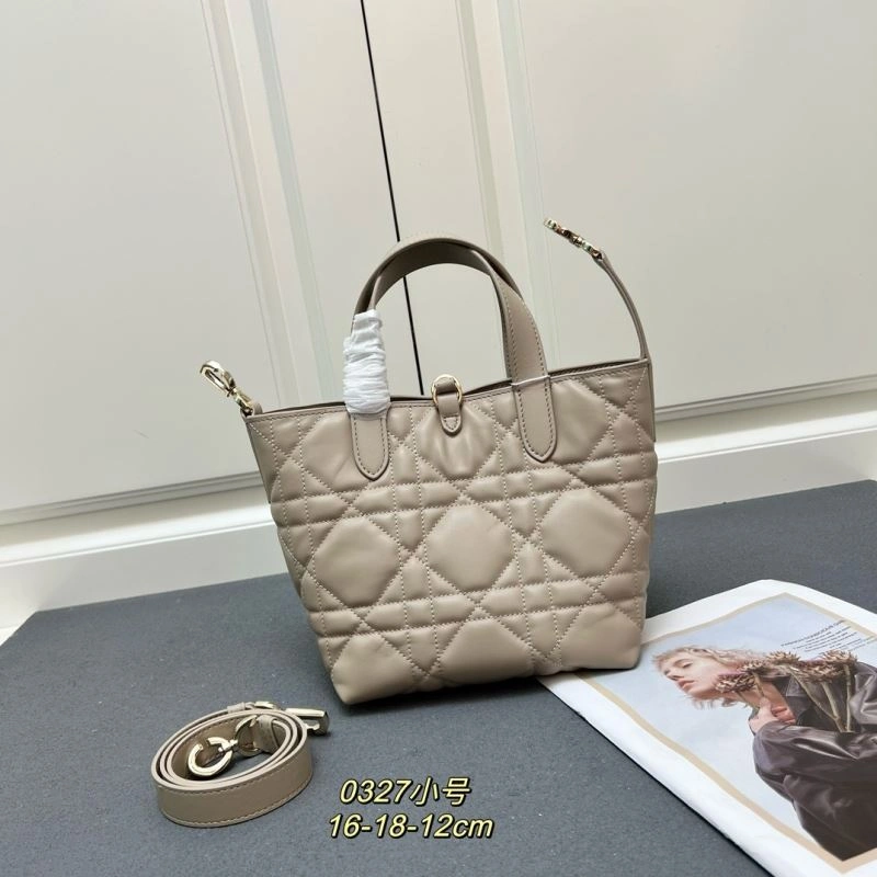 Elegant Christian Dior Shopping Bags 84236