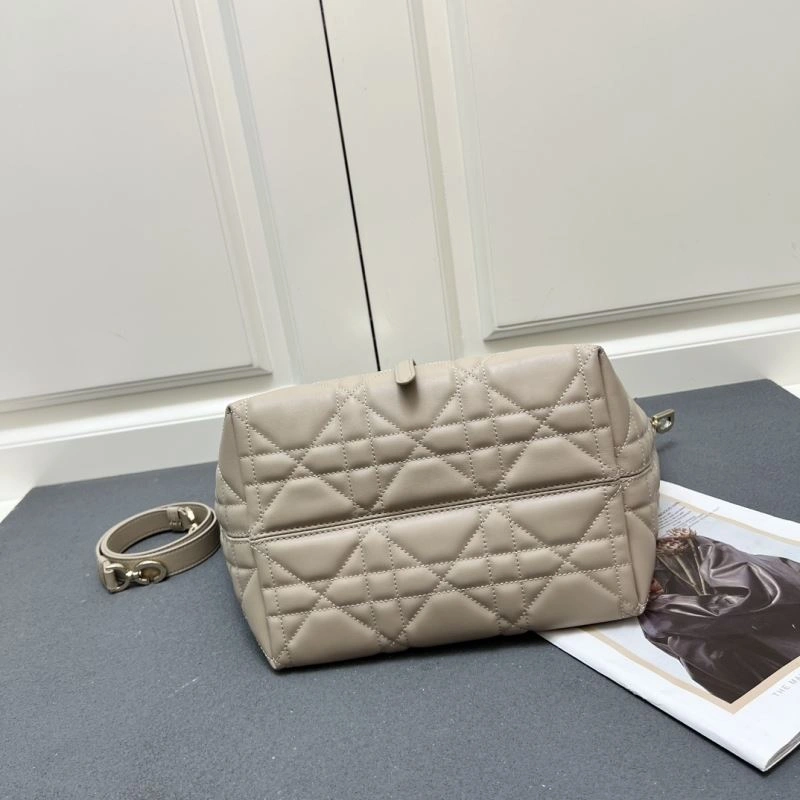 Christian Dior Shopping Bags Lightweight 84283