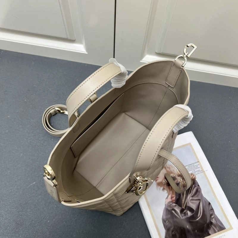 Christian Dior Shopping Bags Lightweight 84283