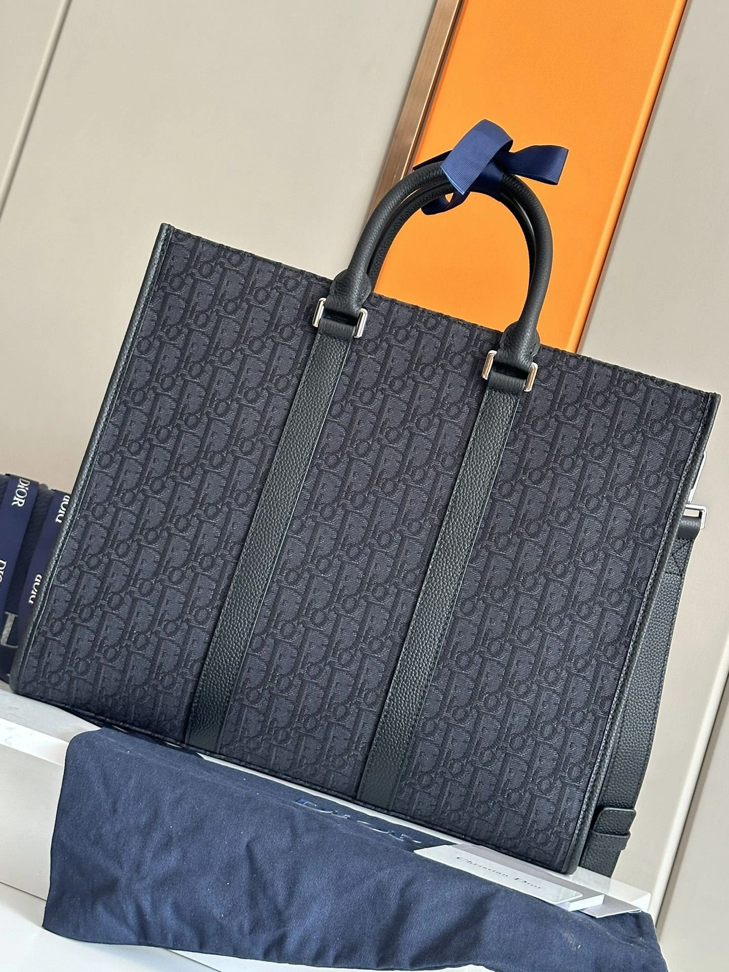 Christian Dior Shopping Bags Minimalist 92194