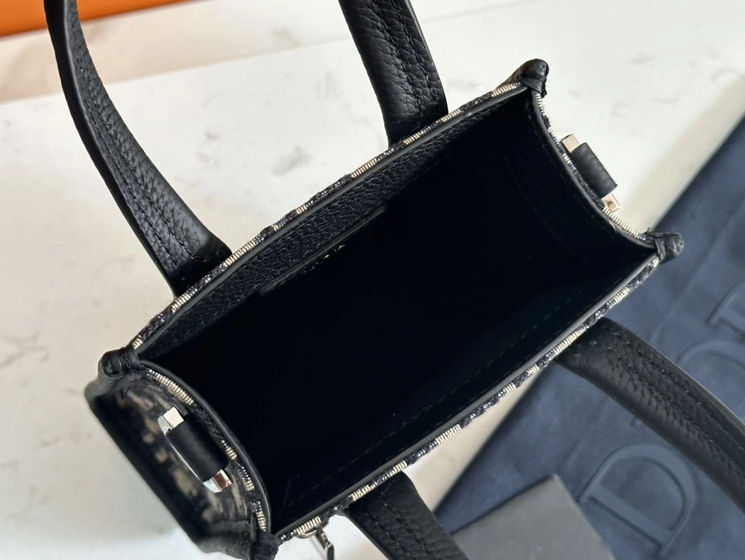 Durable Christian Dior Shopping Bags 92258