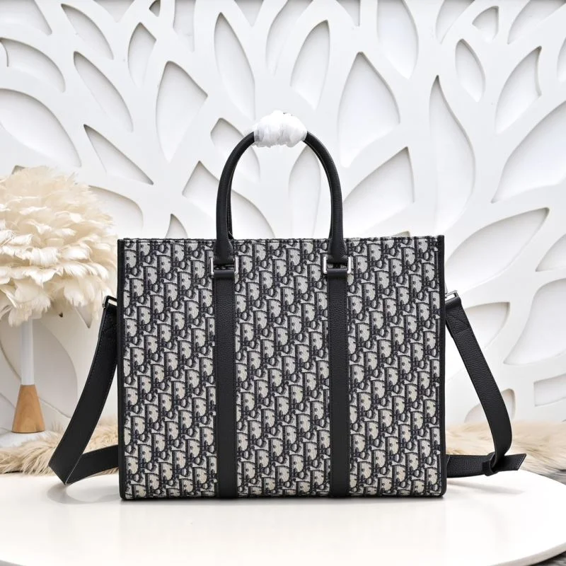 Timeless Christian Dior Shopping Bags 46282